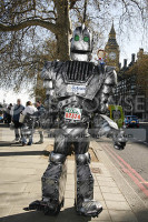 Lloyd Scott 9ft Monster London Marathon 2008