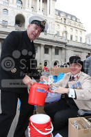 LONDON POPPY DAY  7678