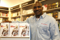 Evander Holyfield  4 X World Heavyweight Boxing Champion